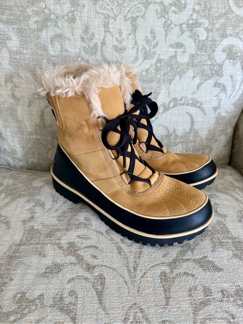 Sorel Tivoli II Waterproof Suede Winter Snow Boots 9 Curry Tan Faux Fur NWOB